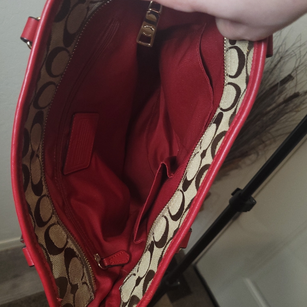 Authentic Coach Khaki/Cardinal Signature Zip Top Tote Bag - Pre Loved - Picture 7 of 11
